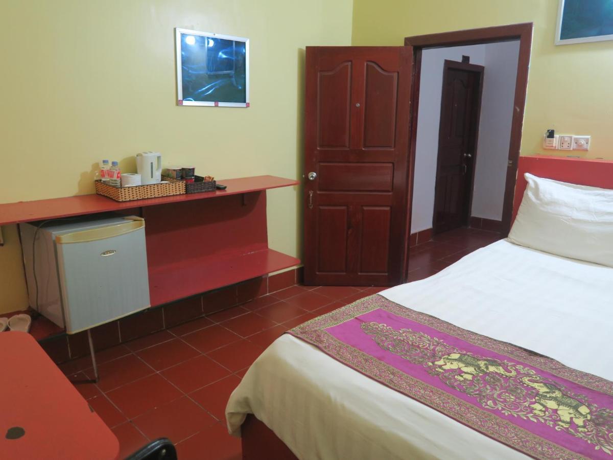 River Dolphin Hotel Кратие Екстериор снимка