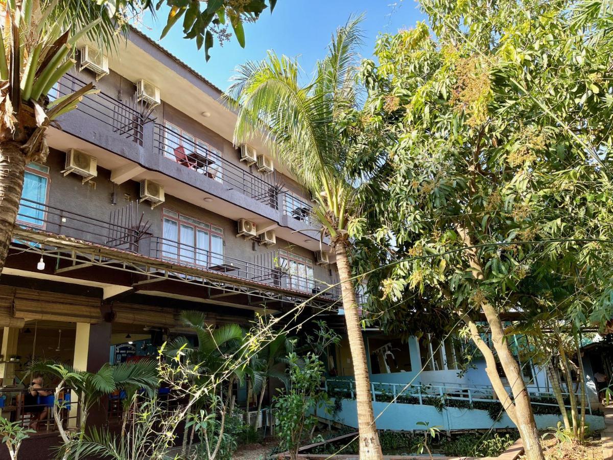 River Dolphin Hotel Кратие Екстериор снимка