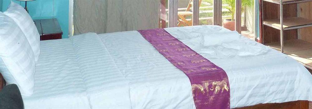 River Dolphin Hotel Кратие Екстериор снимка