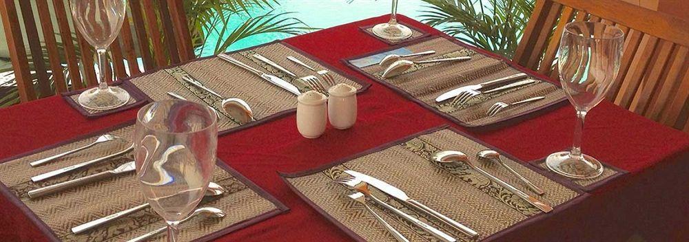 River Dolphin Hotel Кратие Екстериор снимка
