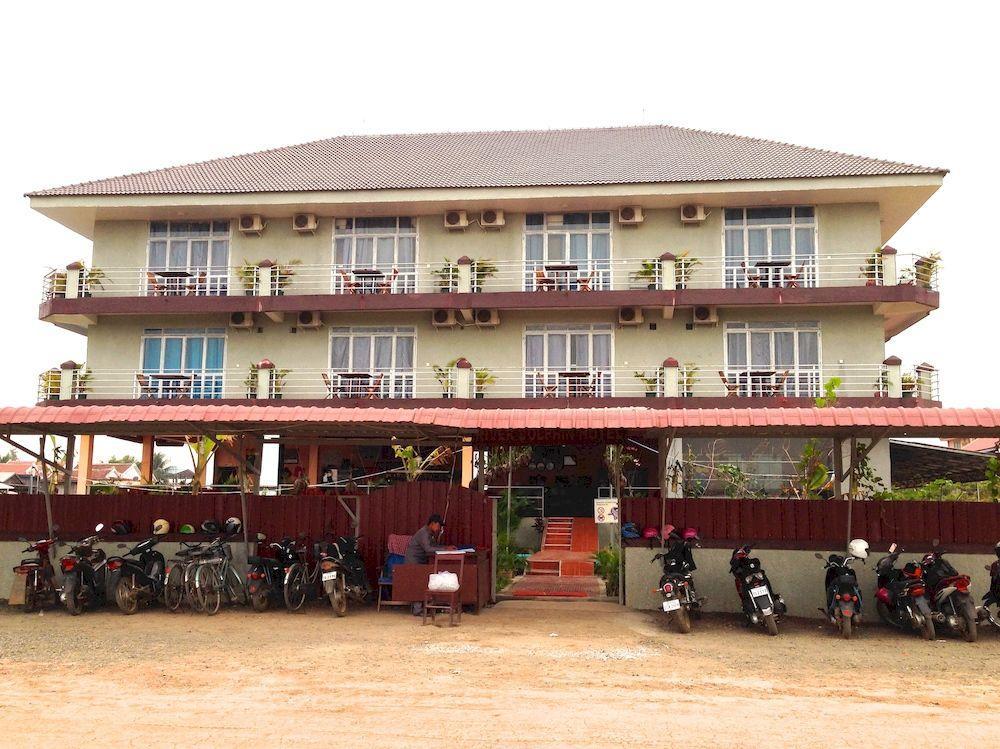 River Dolphin Hotel Кратие Екстериор снимка