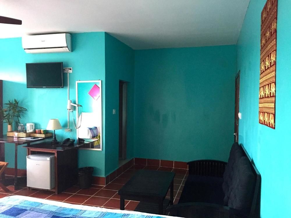 River Dolphin Hotel Кратие Екстериор снимка