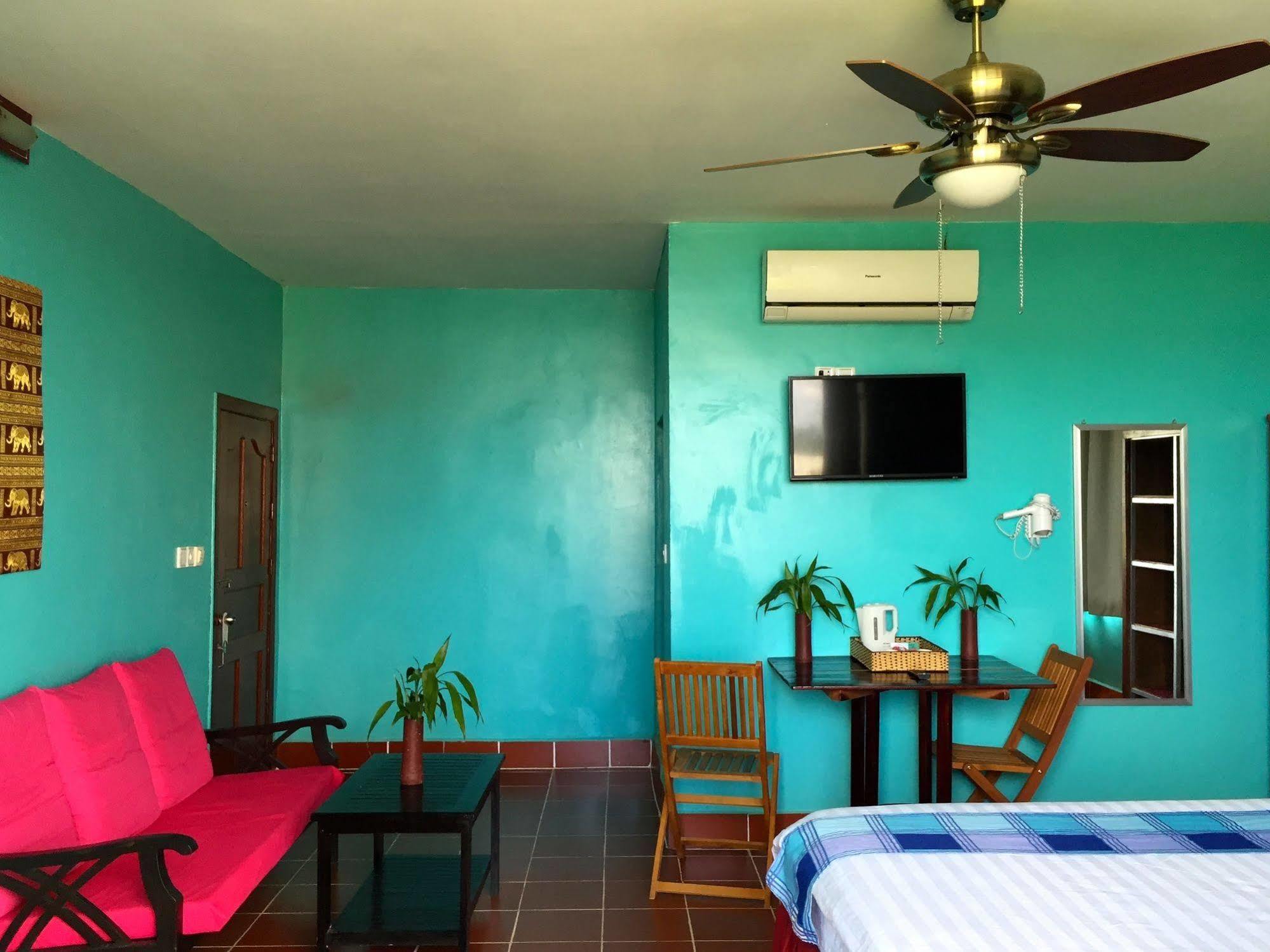 River Dolphin Hotel Кратие Екстериор снимка